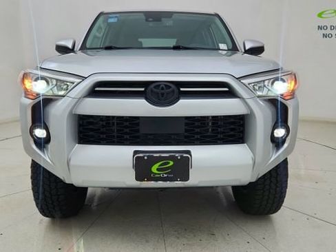 Used 2022 Toyota 4Runner SR5 AWD/4WD image 13