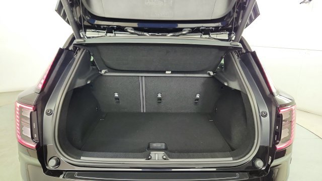 New 2026 Volvo EX30 Cross Country Ultra w/ Protection Package Premier AWD/4WD image 34