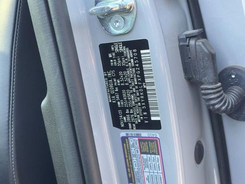 Used 2023 Kia Sorento SX AWD/4WD image 25