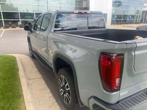 Used 2025 GMC Sierra 1500 AT4 w/ AT4 Premium Package AWD/4WD image 12