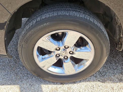 Used 2019 RAM 1500 Express w/ Express Value Package AWD/4WD image 12