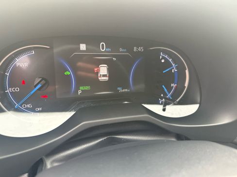Used 2025 Toyota RAV4 LE AWD/4WD image 8