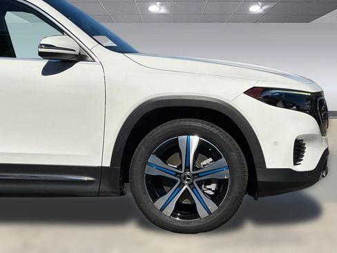 Certified 2023 Mercedes-Benz EQB 300 4MATIC image 38
