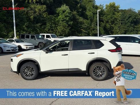Used 2023 Nissan Rogue S AWD/4WD image 2