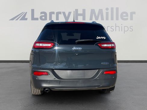 Used 2018 Jeep Cherokee Latitude Plus image 4