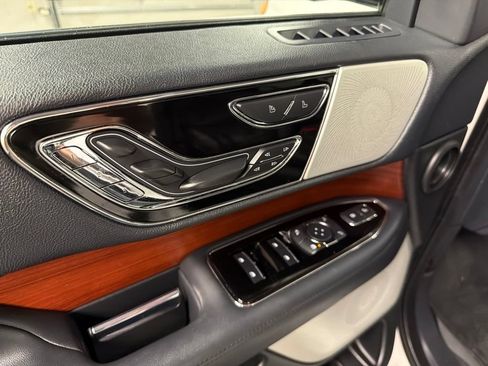 Used 2022 Lincoln Navigator Reserve w/ Equipment Group 201A AWD/4WD image 27