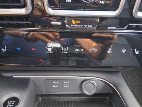 New 2026 Nissan Sentra SV w/ SV Convenience Package image 15