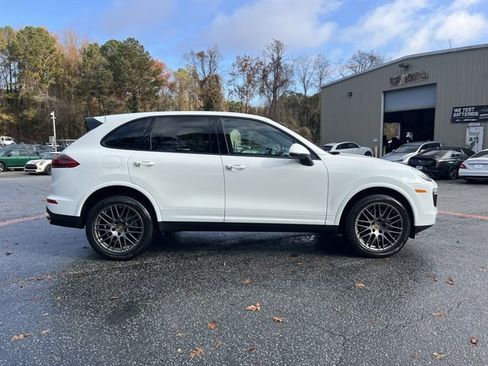 Used 2018 Porsche Cayenne Platinum Edition image 6