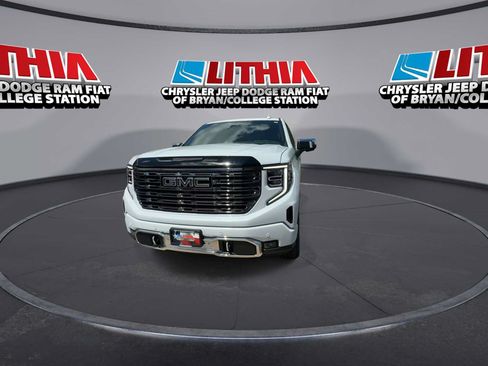 Used 2026 GMC Sierra 1500 Denali Ultimate AWD/4WD image 3