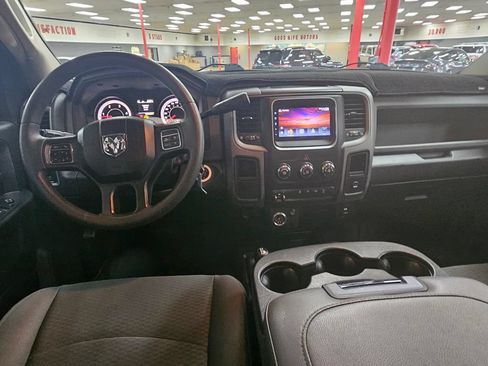 Used 2018 RAM 2500 Tradesman w/ Chrome Appearance Group AWD/4WD image 7