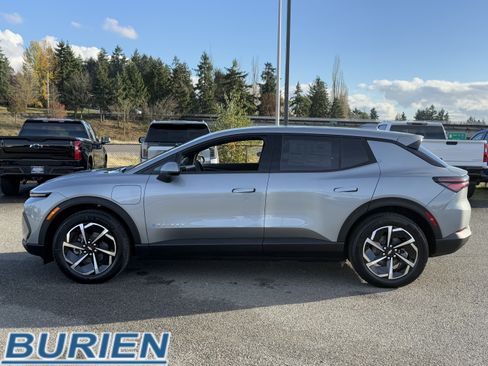 New 2026 Chevrolet Equinox EV LT image 2