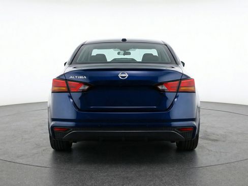 Used 2025 Nissan Altima 2.5 SV image 7