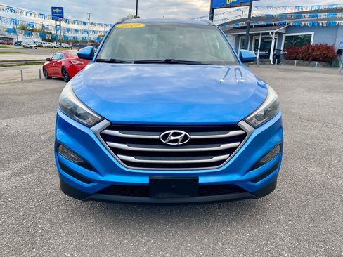 Used 2017 Hyundai Tucson SE FWD image 2