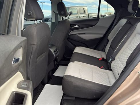 Used 2019 Chevrolet Equinox LT image 12
