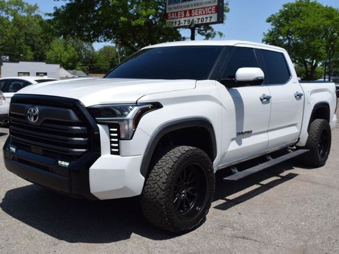 Used 2022 Toyota Tundra Limited w/ Power Package RWD image 2