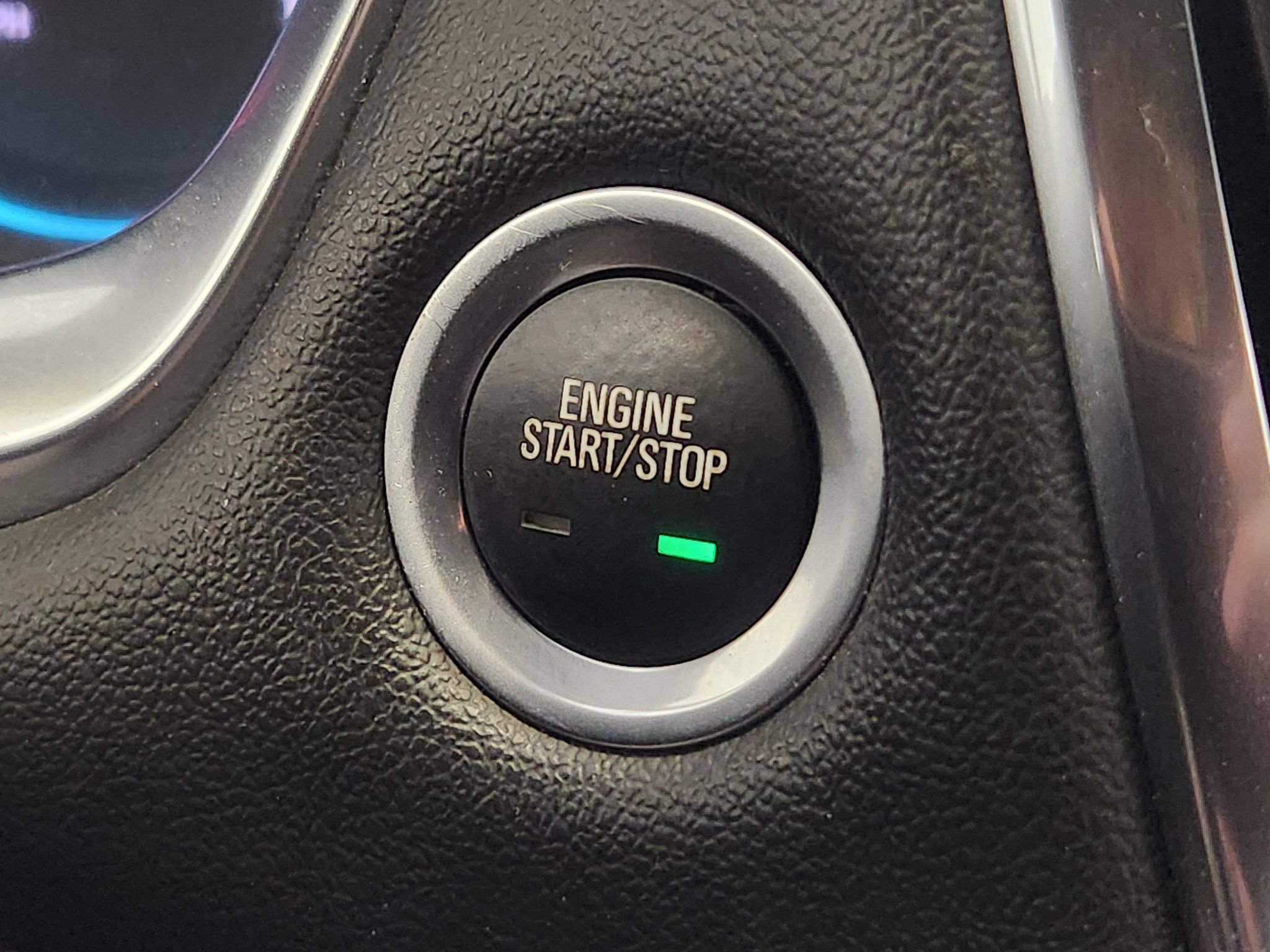 Used 2024 Chevrolet Traverse RS FWD image 19