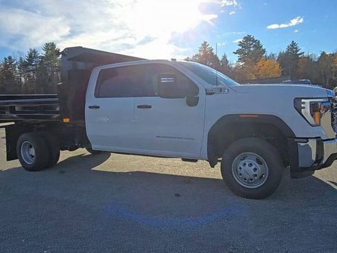 New 2025 GMC Sierra 3500 Pro w/ Convenience Package image 38