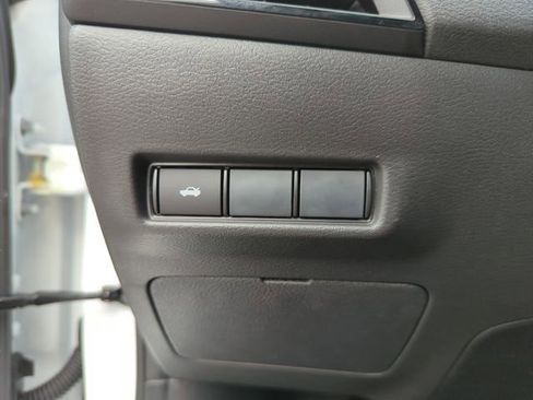 New 2026 Nissan Sentra SR w/ Floor Mat Package image 39