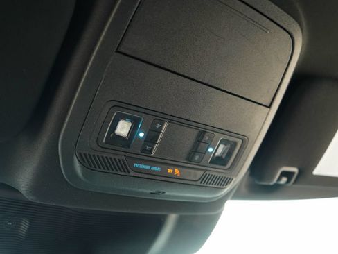 Used 2020 Ford Explorer XLT RWD image 12
