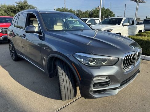 Used 2021 BMW X5 sDrive40i w/ Premium Package RWD image 3