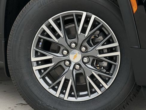 New 2026 Chevrolet Traverse LT image 9