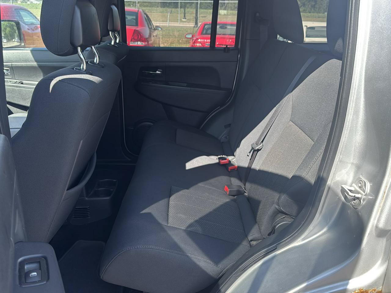 Used 2012 Jeep Liberty Sport AWD/4WD image 11