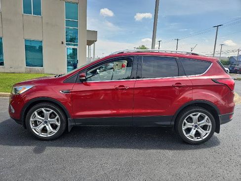 Certified 2019 Ford Escape Titanium FWD image 5