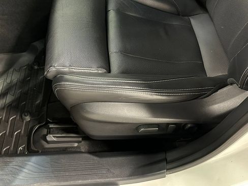 Used 2020 Subaru Outback Limited AWD/4WD image 22