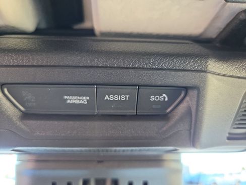 Used 2026 Jeep Wrangler Sport AWD/4WD image 19
