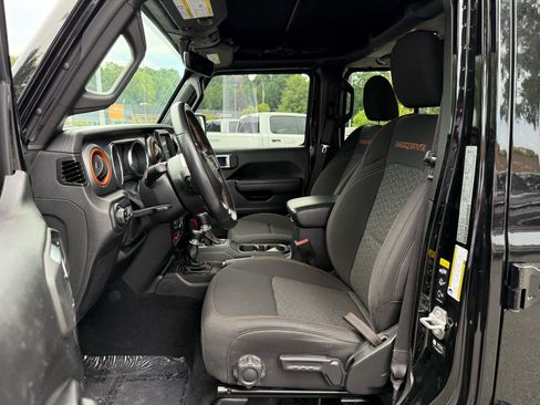 Used 2022 Jeep Gladiator Mojave w/ Trailer Tow Package AWD/4WD image 12