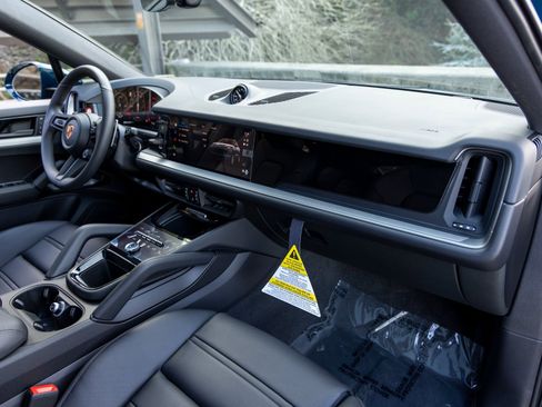 New 2026 Porsche Cayenne Coupe image 53