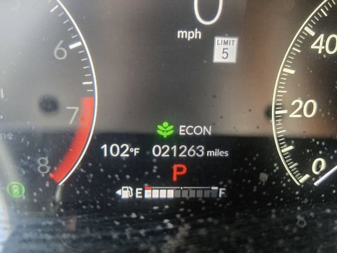 Certified 2025 Honda HR-V Sport image 24