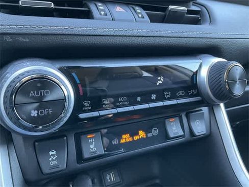 Used 2025 Toyota RAV4 XLE Premium image 24