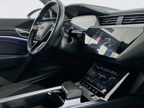 Used 2024 Audi Q8 e-tron Prestige w/ Prestige Package image 29