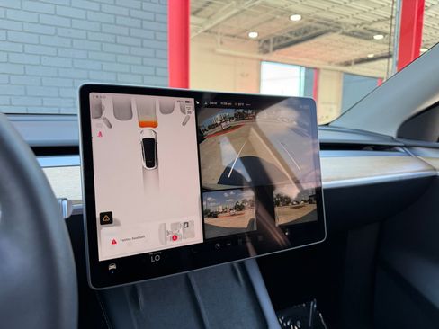 Used 2023 Tesla Model Y Long Range image 25