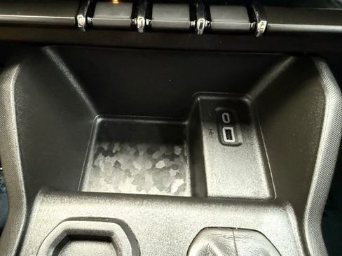 Used 2024 Chevrolet Colorado W/T image 34