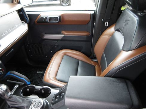 Used 2023 Ford Bronco Outer Banks AWD/4WD image 21