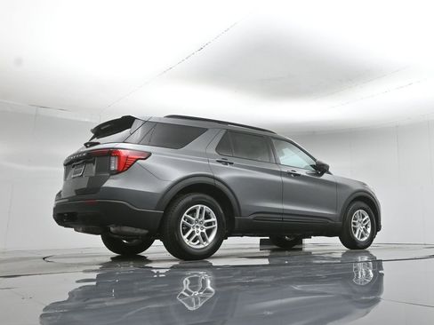 New 2026 Ford Explorer Active RWD image 47