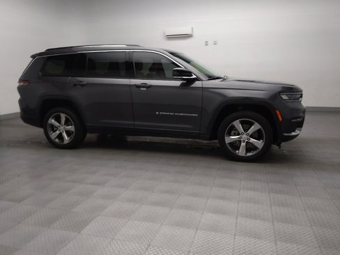 Used 2022 Jeep Grand Cherokee L Limited image 11