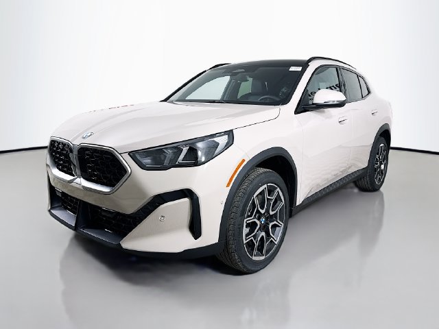 Used 2026 BMW X2 xDrive28i w/ Technology Package AWD/4WD image 3