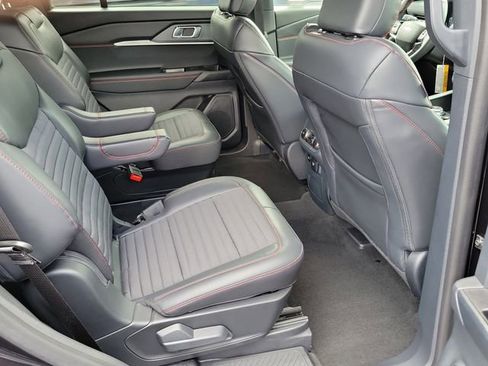 Used 2026 Ford Explorer ST-Line w/ ST-Line Street Pack RWD image 18