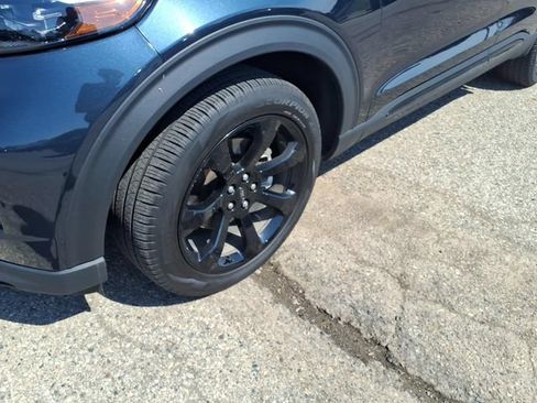Certified 2024 Ford Explorer ST-Line w/ Class IV Trailer Tow Package AWD/4WD image 4