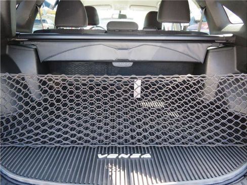 Used 2013 Toyota Venza LE w/ LE Convenience Pkg image 30