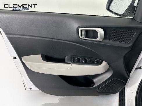 New 2026 Hyundai Venue SEL image 24