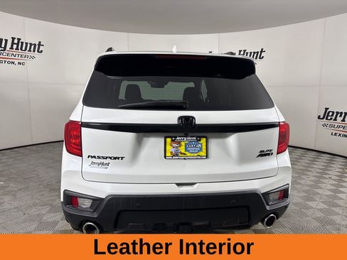 Used 2022 Honda Passport Elite image 6