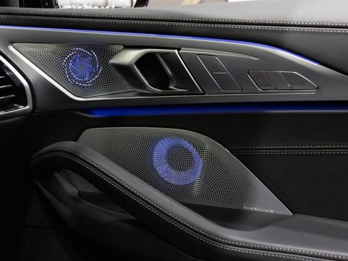 Used 2024 BMW M850i xDrive Convertible image 11