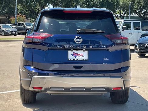 Used 2026 Nissan Rogue SL FWD image 5