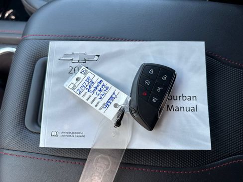 Used 2021 Chevrolet Suburban RST AWD/4WD image 44