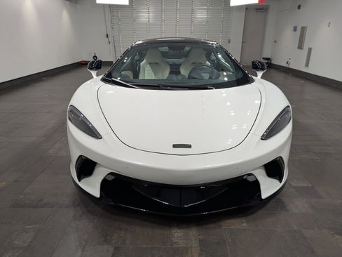 New 2025 McLaren GTS image 2