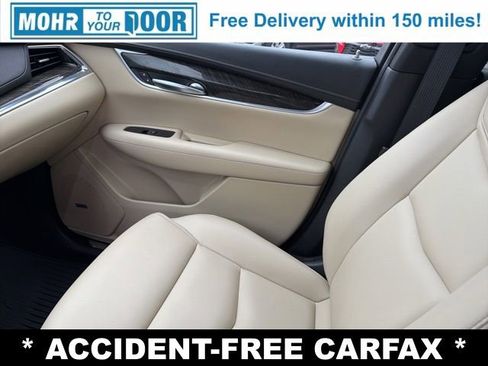 Used 2018 Cadillac XT5 Base image 25